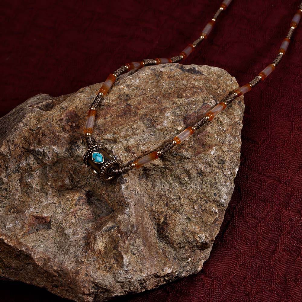 ZenWuxiang Tibetan Mani Stone Agate Necklace, Boho Ethnic Necklace with Natural Agate Beads, Lulutong Bead & Brass Charm, Vintage Tibetan Protection Jewelry