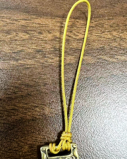 ZenWuxiang Tibetan Dzi Bead Phone Charm | Sacred Agate Treasure Vase Amulet Handmade Tassel Strap